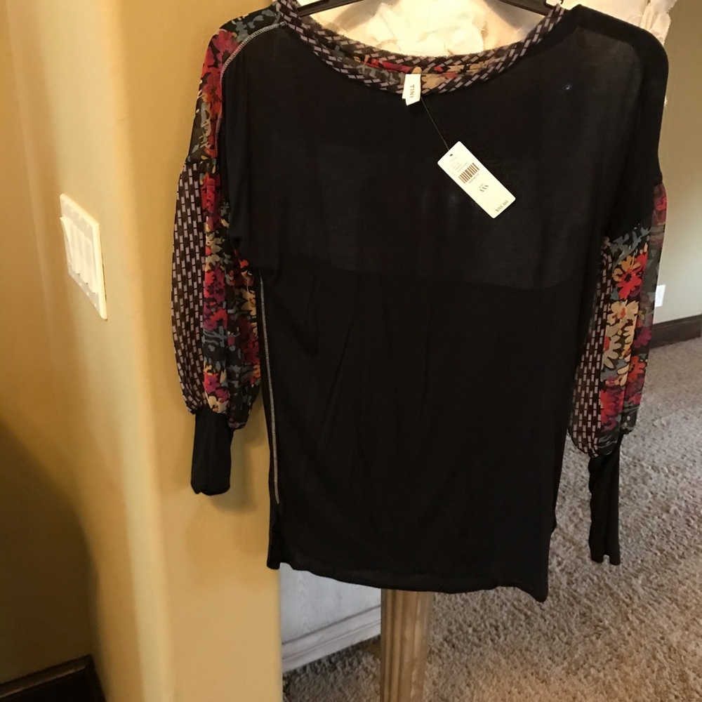 Anthropologie NWT Tiny full sleeve top XXS